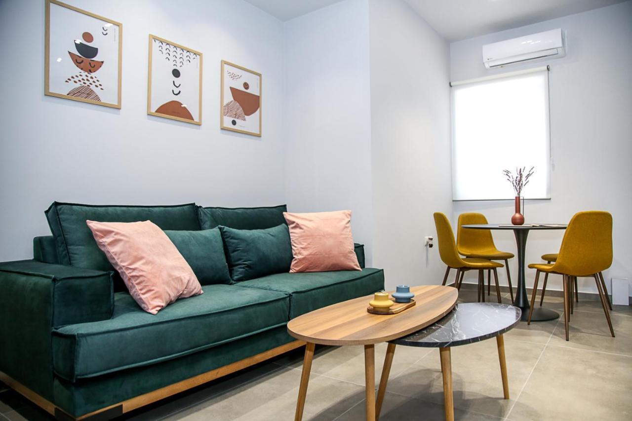 Caravin Wanderhome, 5 Min From Metro Nea Ionia Athena Bagian luar foto