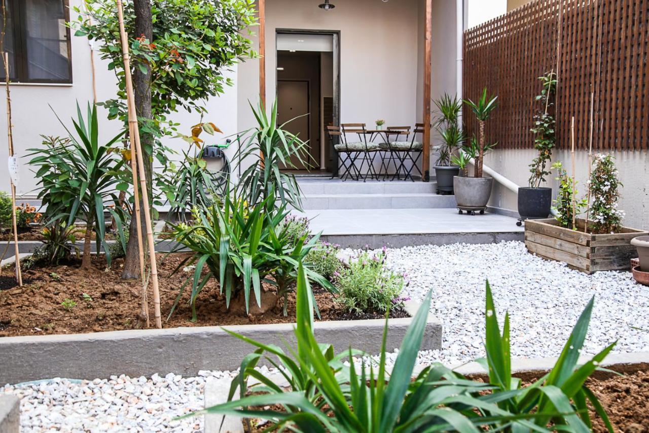 Caravin Wanderhome, 5 Min From Metro Nea Ionia Athena Bagian luar foto