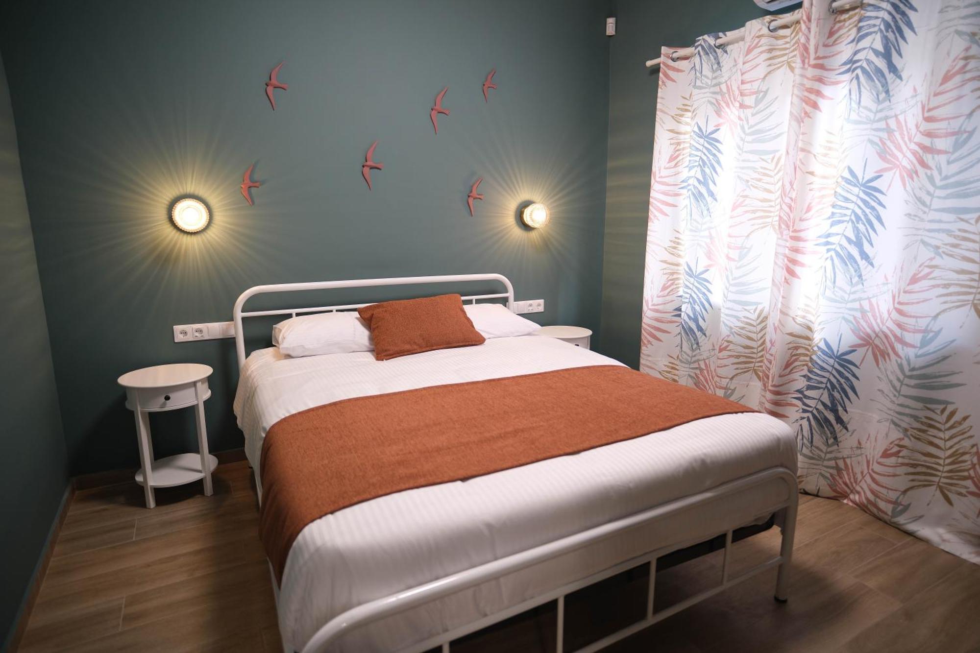 Caravin Wanderhome, 5 Min From Metro Nea Ionia Athena Bagian luar foto
