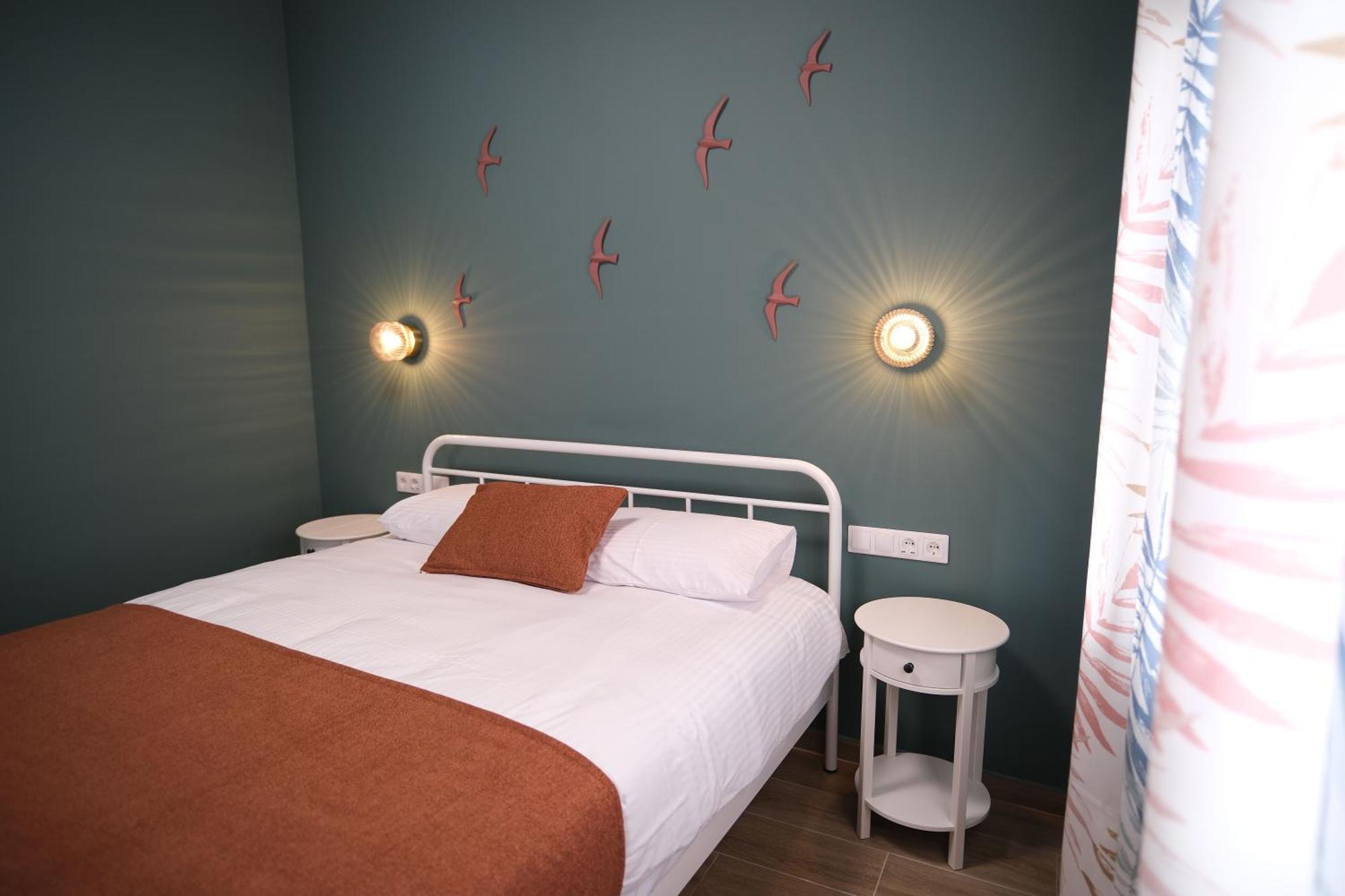 Caravin Wanderhome, 5 Min From Metro Nea Ionia Athena Bagian luar foto