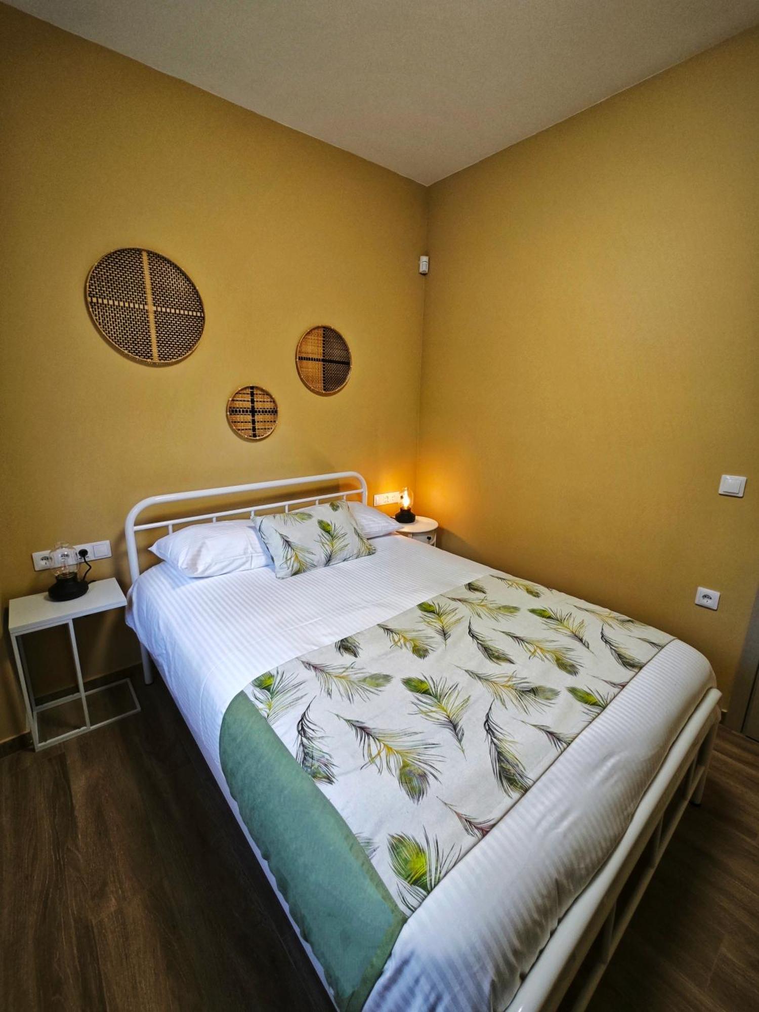 Caravin Wanderhome, 5 Min From Metro Nea Ionia Athena Bagian luar foto